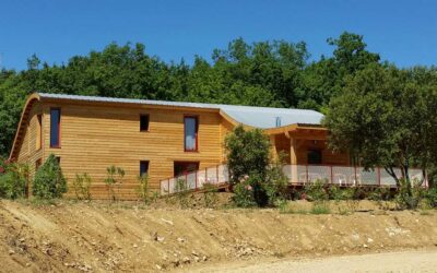 BÂTIMENT D’ACCUEIL CAMPING DU MAS DE REY